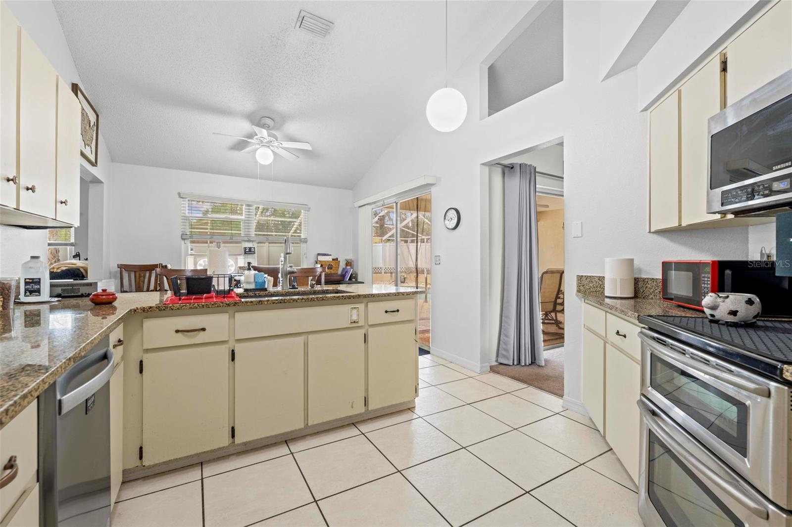 SPRING HILL - Residential