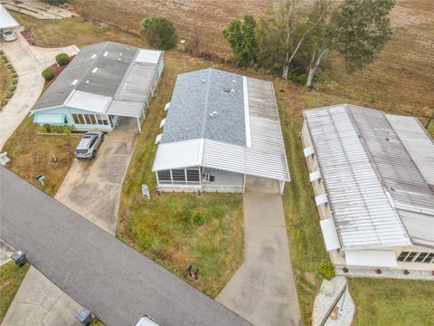 A home in LAKE WALES