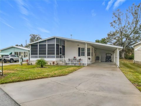 A home in LAKE WALES