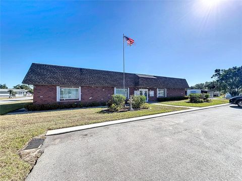 A home in LAKE WALES