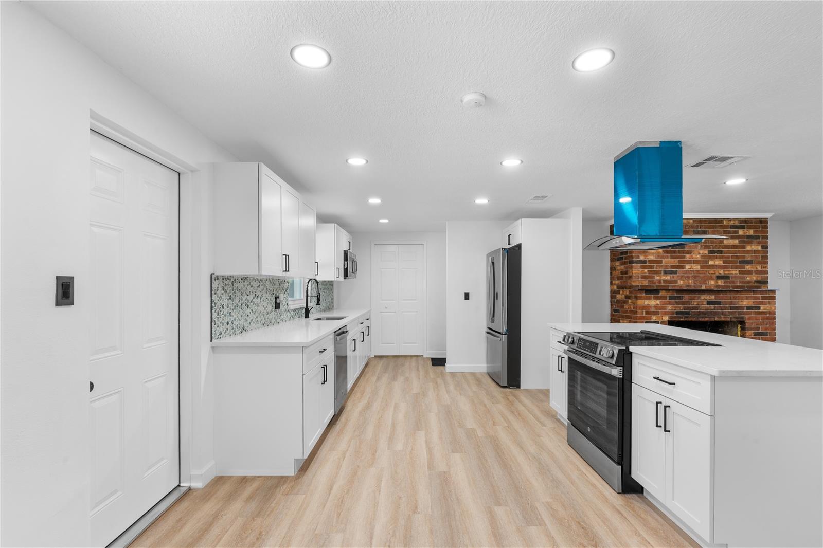 BRANTLEY SHORES 1ST ADD - Residential