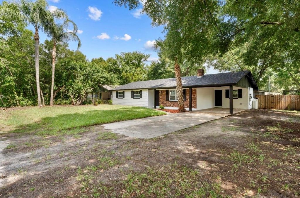 Photo of 2330 Pleasant Drive, Longwood, FL 32779 (MLS # O6375542)