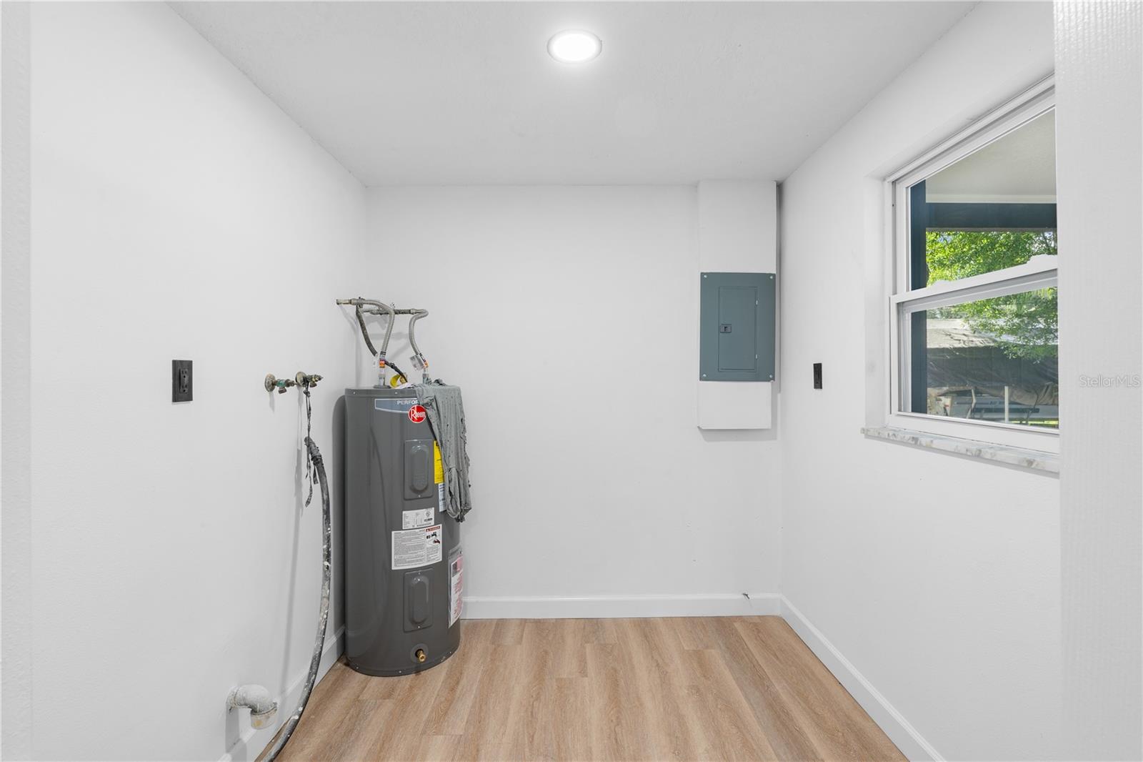 BRANTLEY SHORES 1ST ADD - Residential