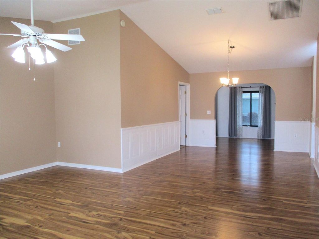 Photo of 13816 SW 112th Terrace, Dunnellon, FL 34432 (MLS # OM700754)