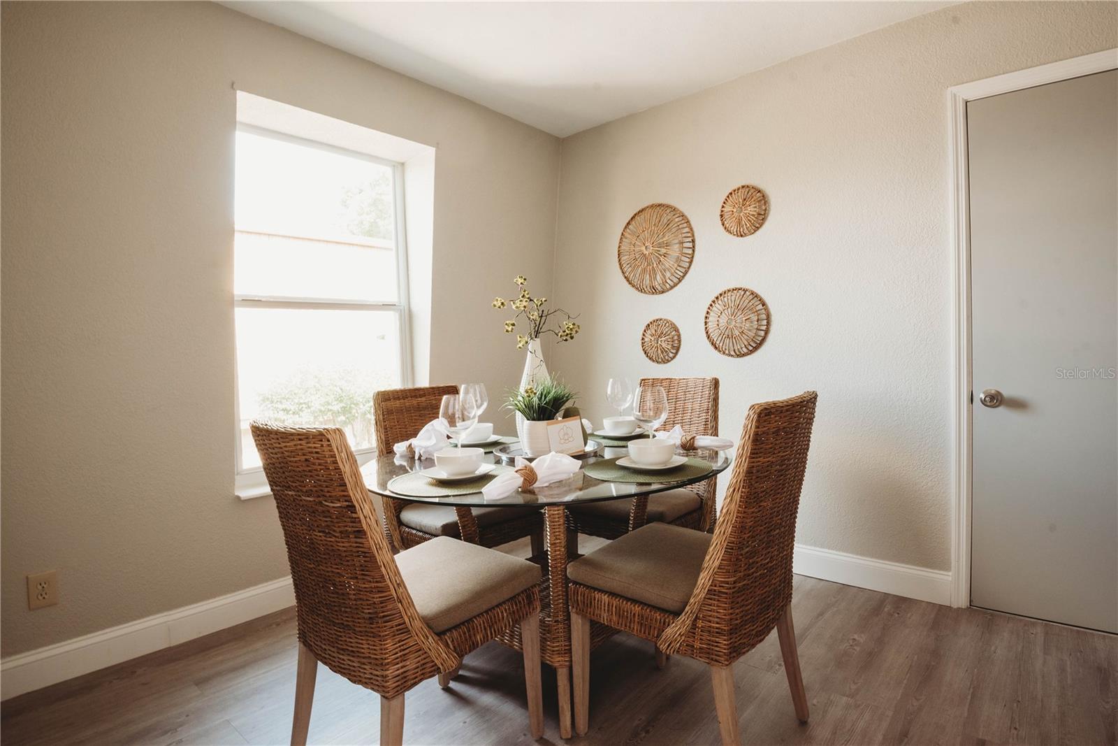 FOUR SEASONS CONDO - Residential Lease