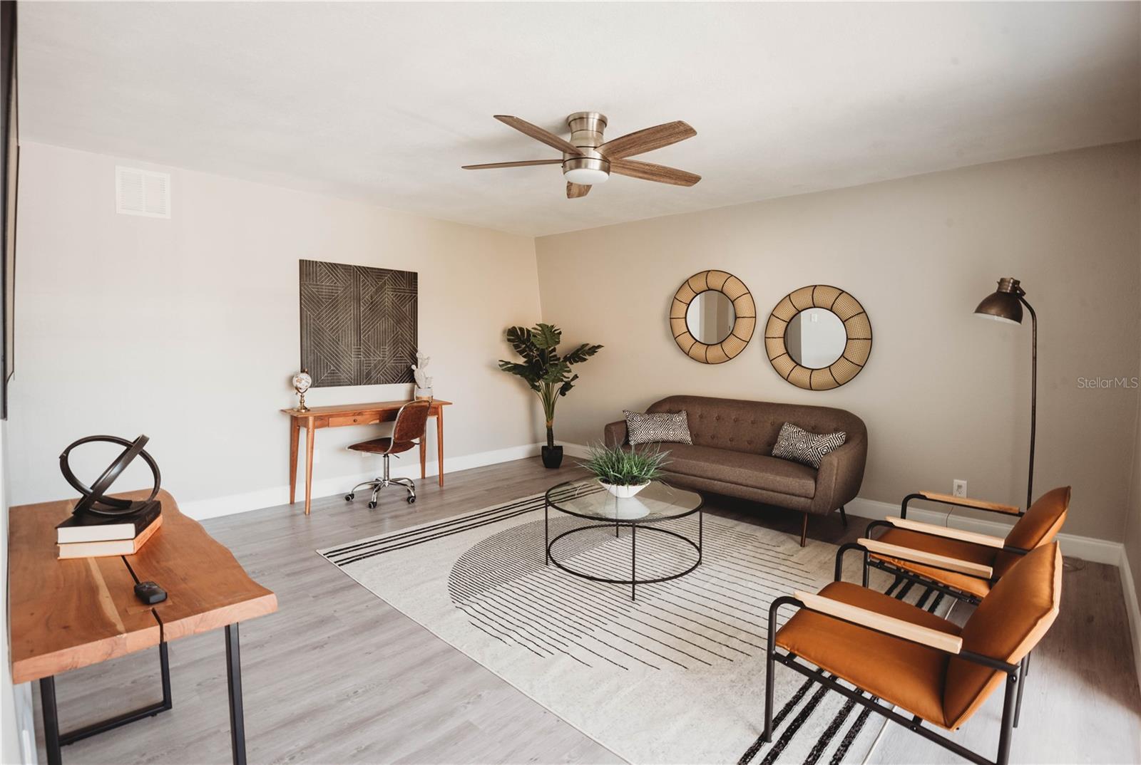 FOUR SEASONS CONDO - Residential Lease