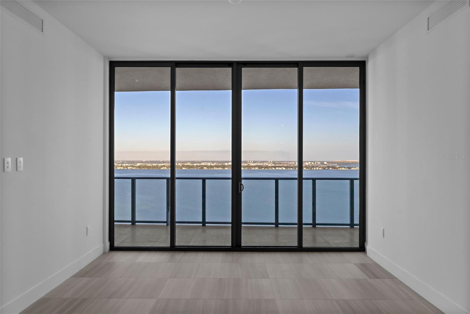 BAYSHORE YSABELLA CONDOMINIUM - Residential