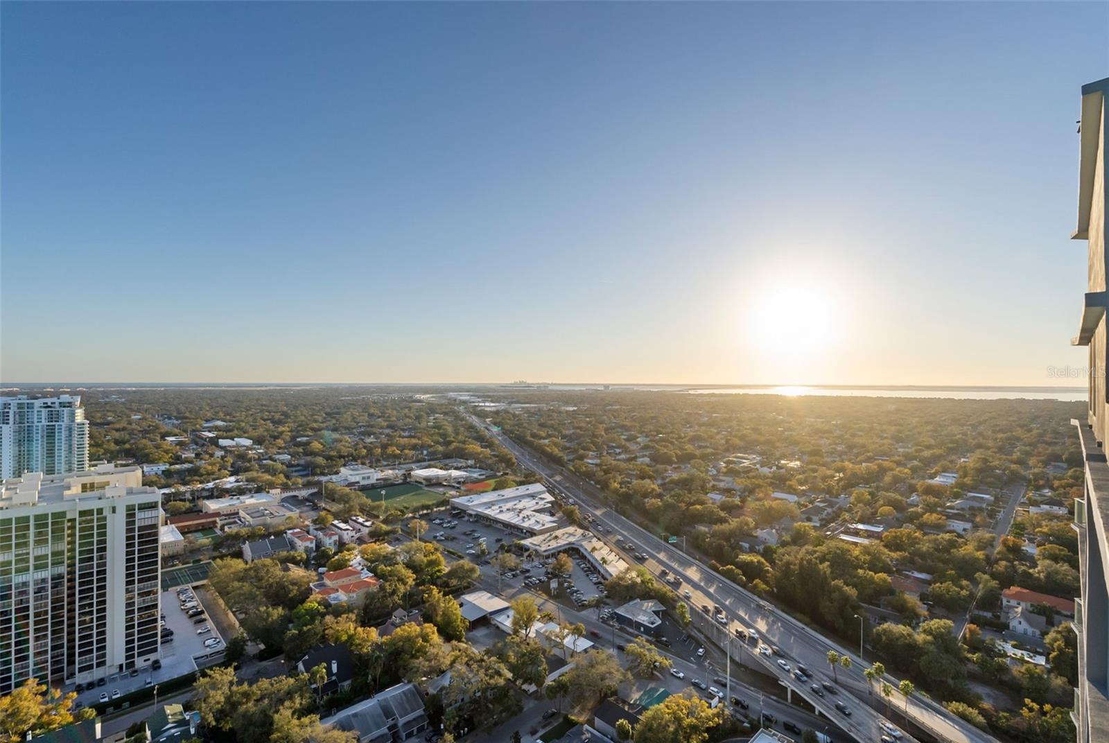 BAYSHORE YSABELLA CONDOMINIUM - Residential