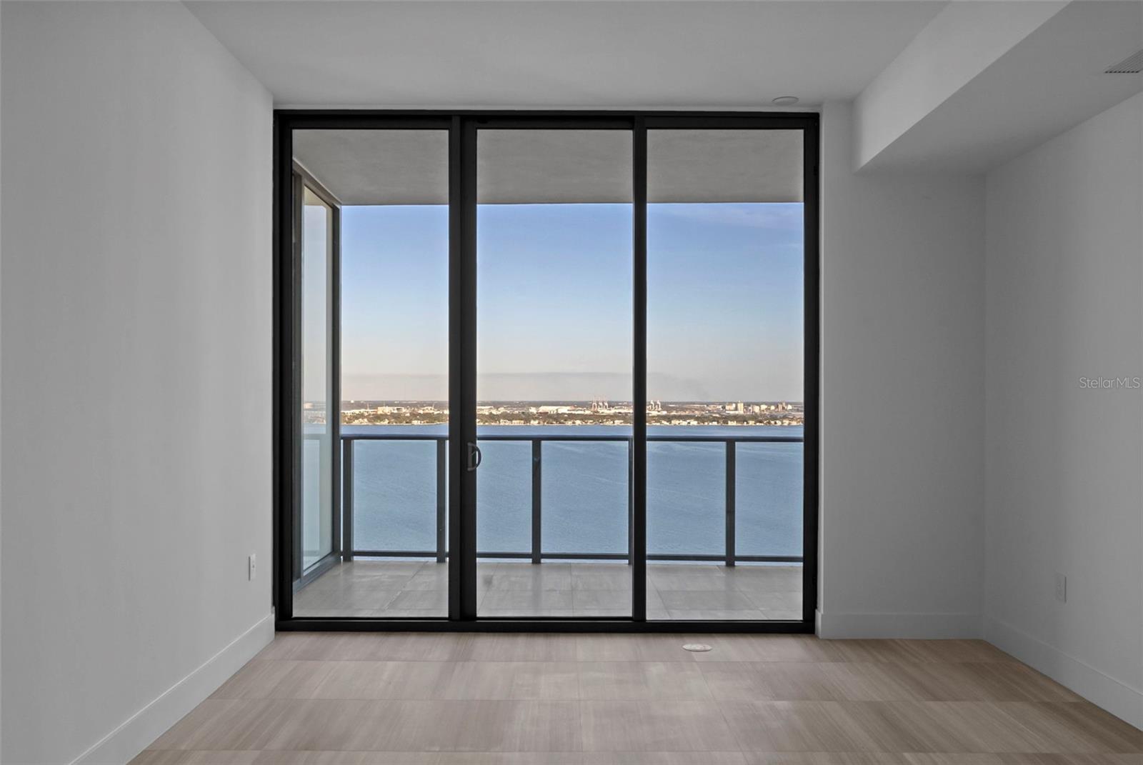 BAYSHORE YSABELLA CONDOMINIUM - Residential