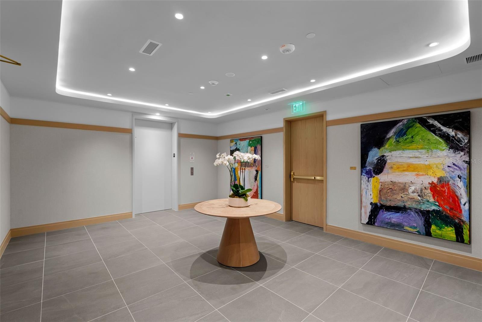 BAYSHORE YSABELLA CONDOMINIUM - Residential