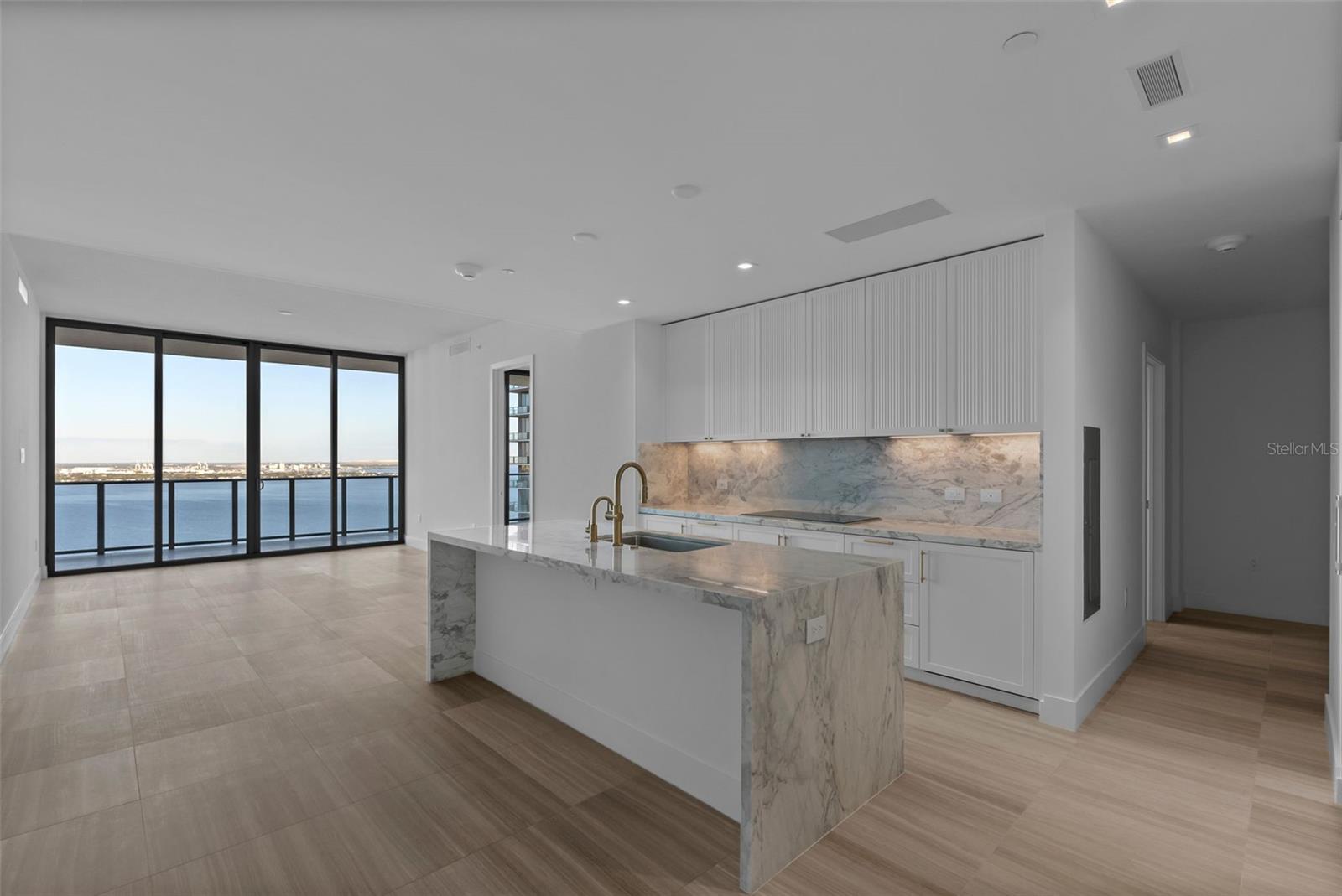 BAYSHORE YSABELLA CONDOMINIUM - Residential