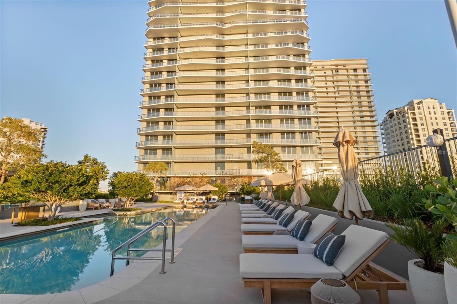 BAYSHORE YSABELLA CONDOMINIUM - Residential