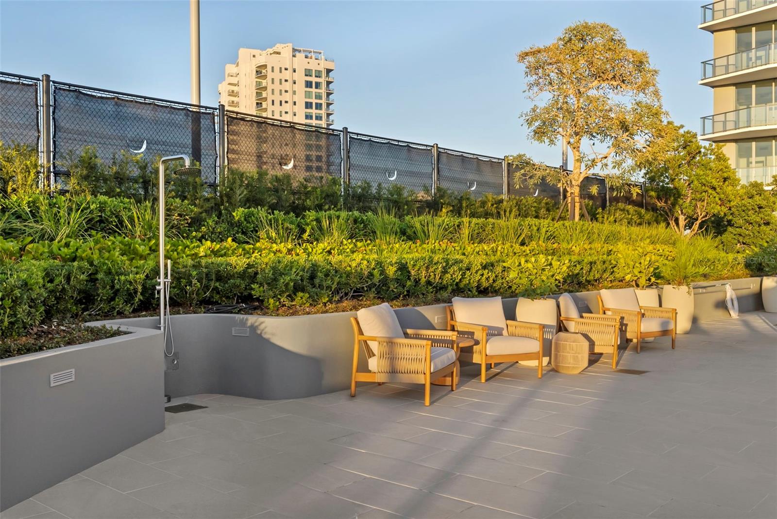 BAYSHORE YSABELLA CONDOMINIUM - Residential