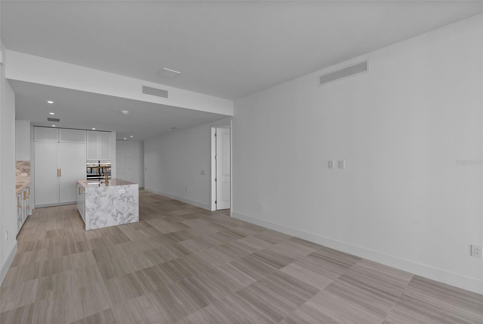 BAYSHORE YSABELLA CONDOMINIUM - Residential