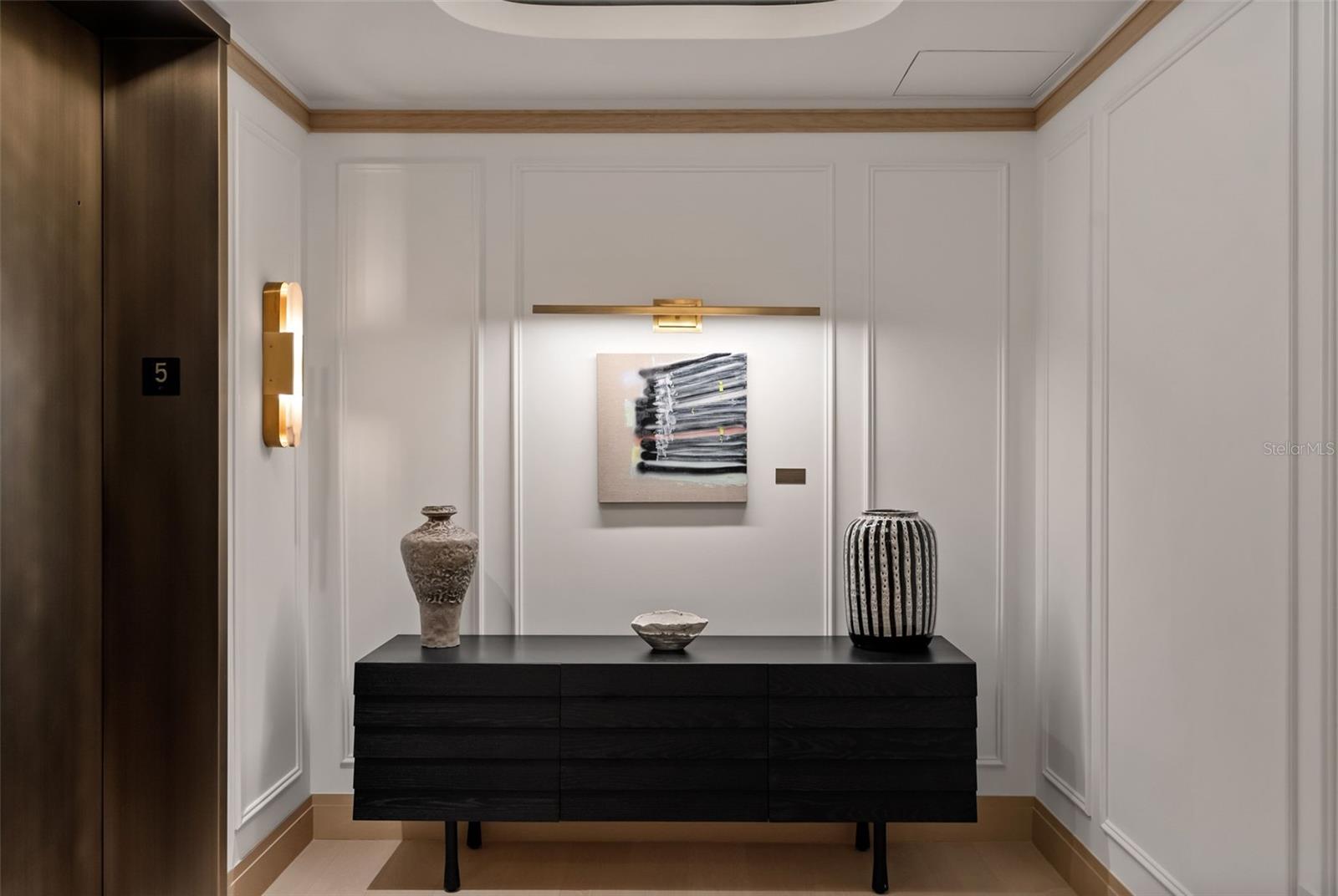 BAYSHORE YSABELLA CONDOMINIUM - Residential