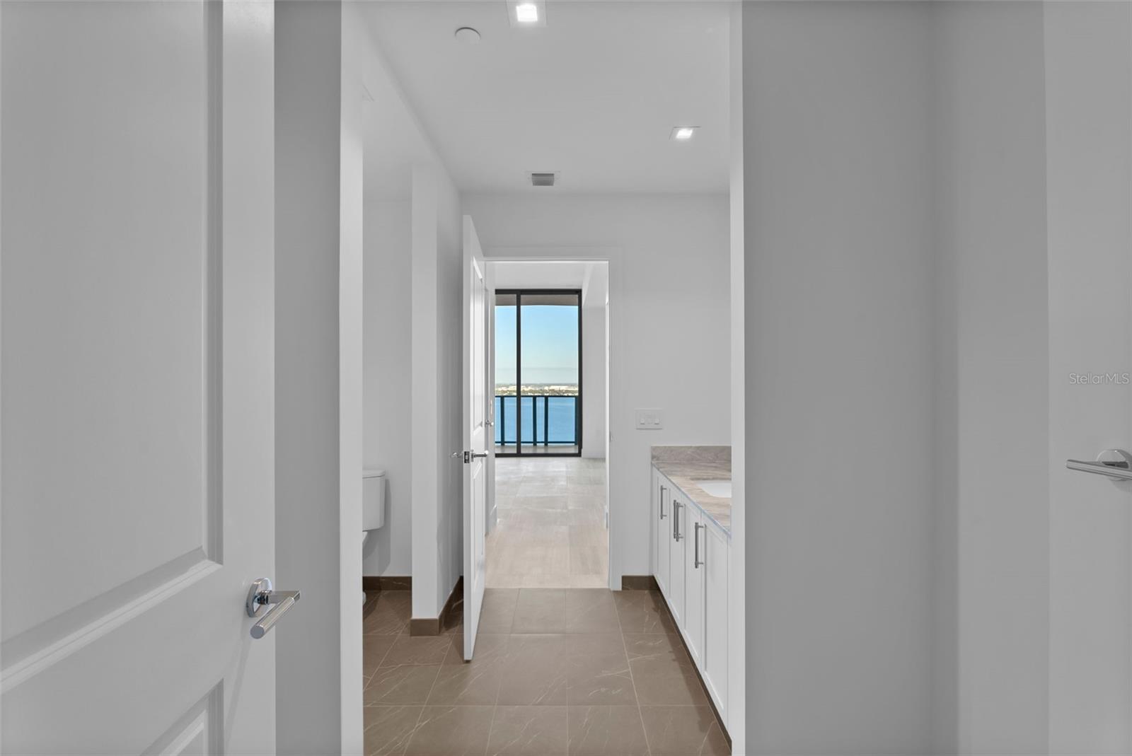 BAYSHORE YSABELLA CONDOMINIUM - Residential