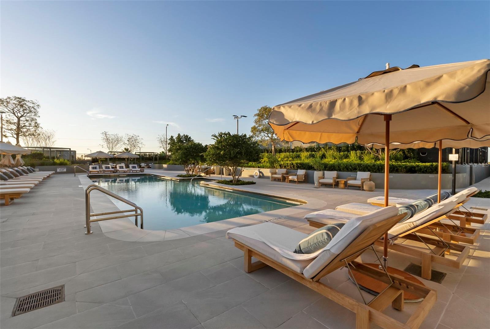 BAYSHORE YSABELLA CONDOMINIUM - Residential