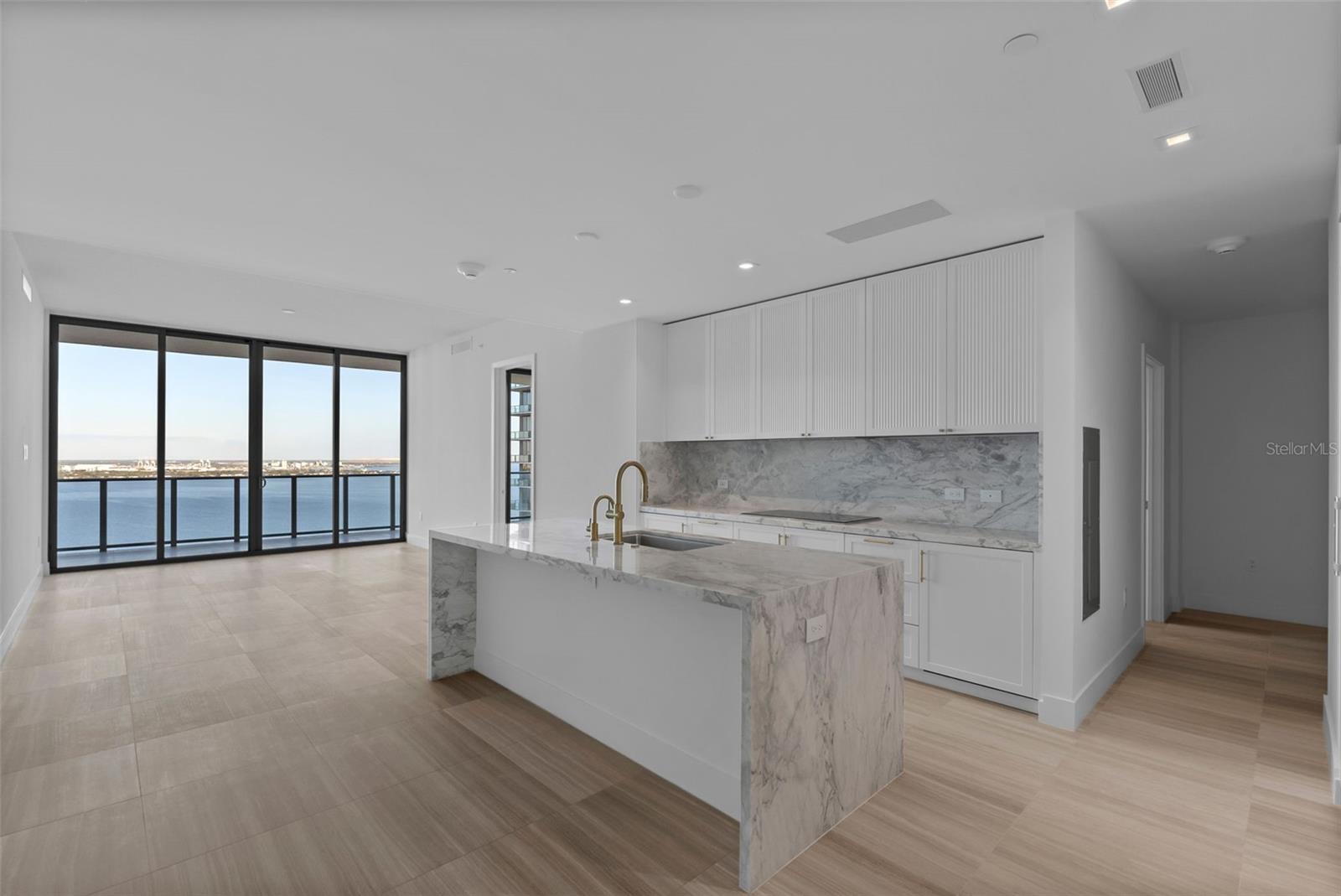 BAYSHORE YSABELLA CONDOMINIUM - Residential