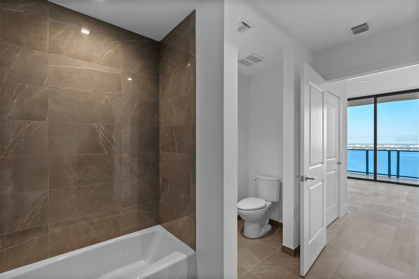 BAYSHORE YSABELLA CONDOMINIUM - Residential