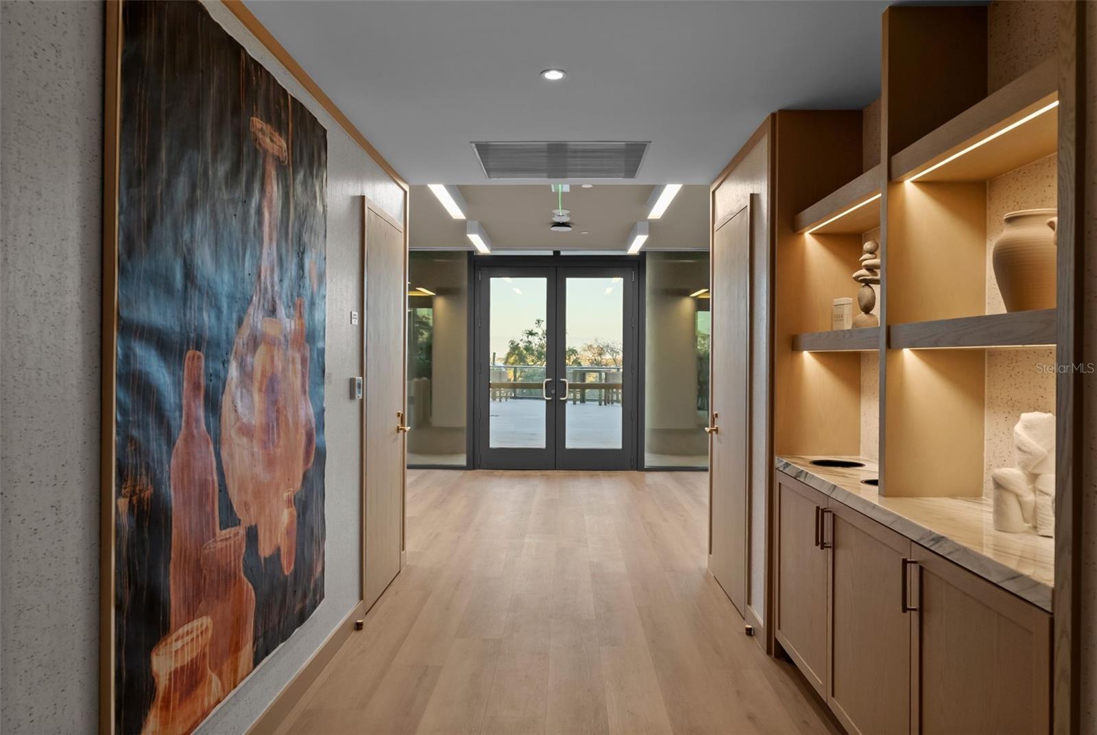 BAYSHORE YSABELLA CONDOMINIUM - Residential