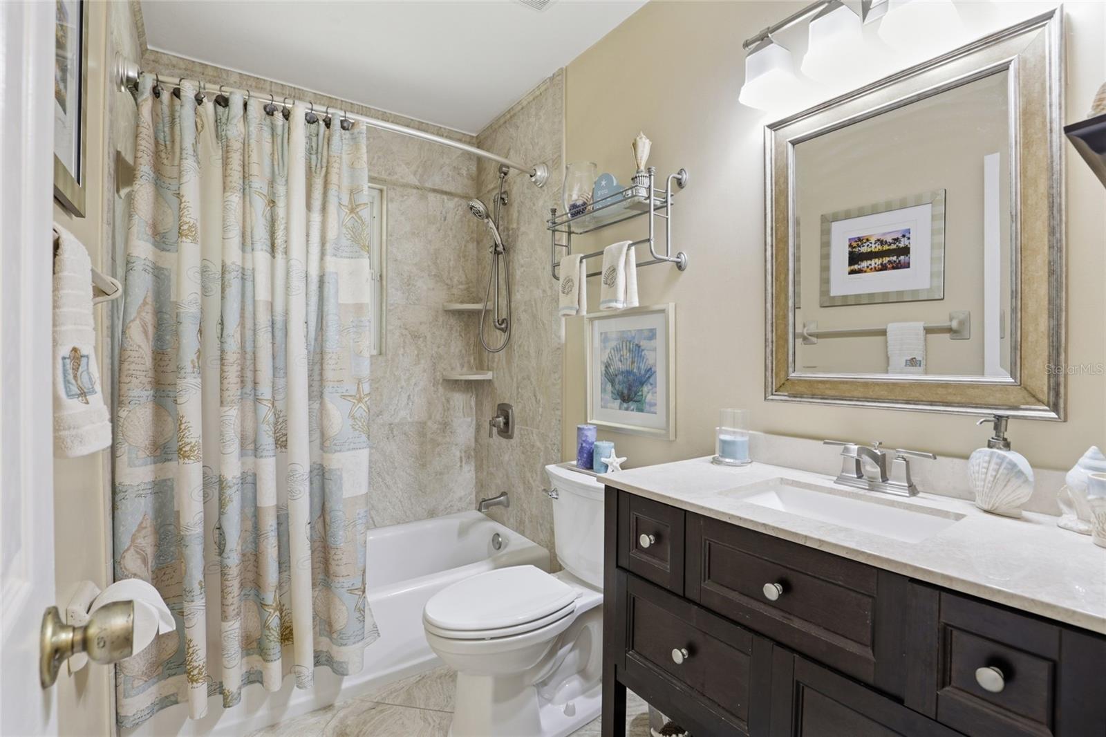 WESTCHESTER MANOR - Residential