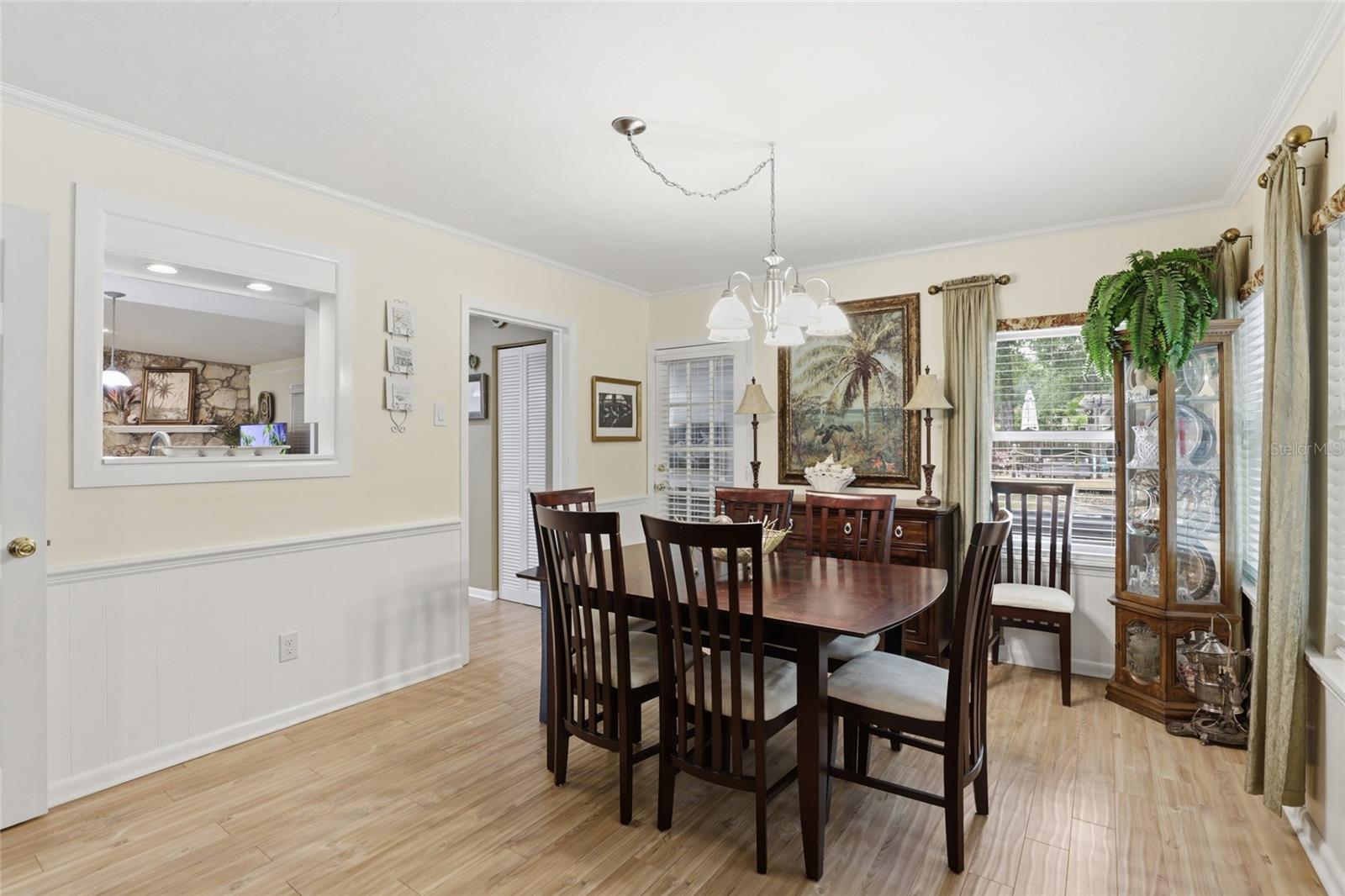 WESTCHESTER MANOR - Residential