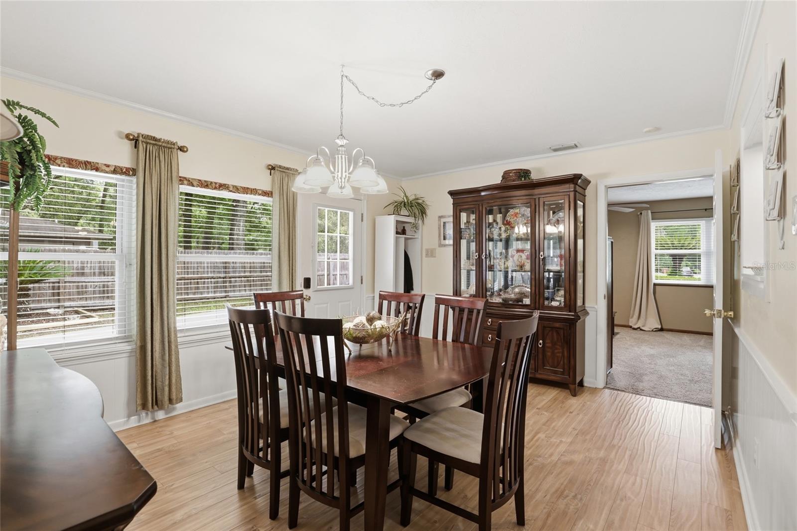 WESTCHESTER MANOR - Residential
