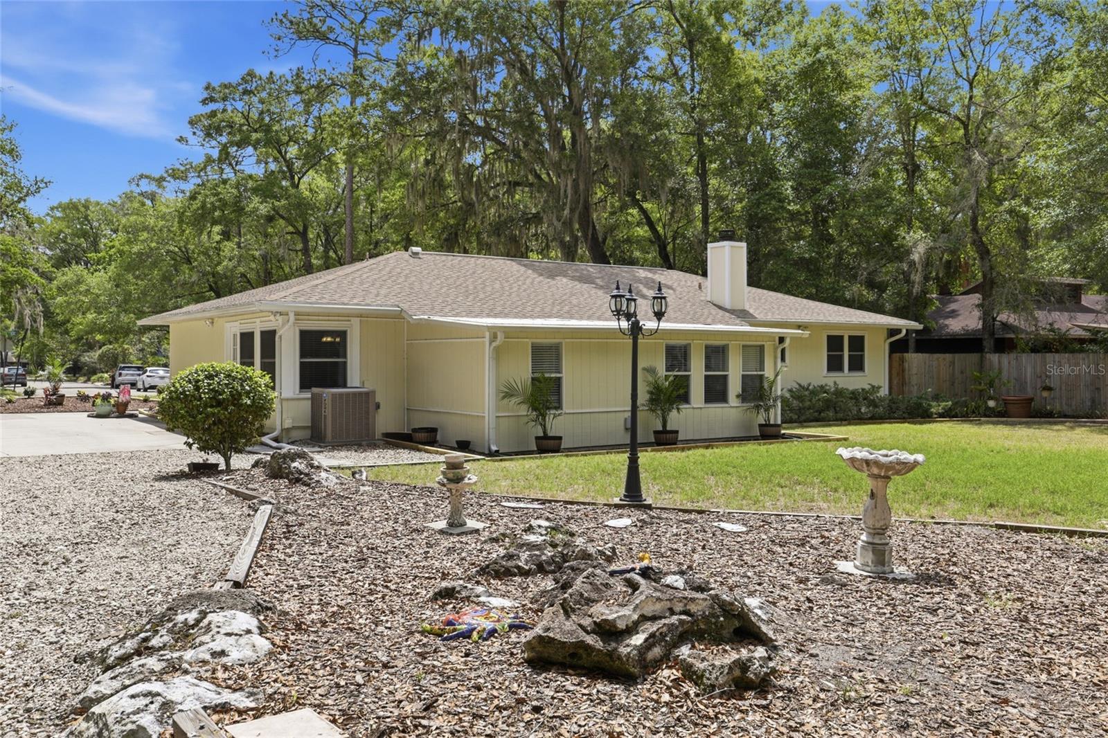 WESTCHESTER MANOR - Residential