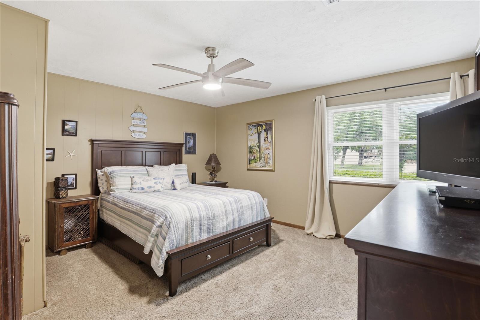WESTCHESTER MANOR - Residential