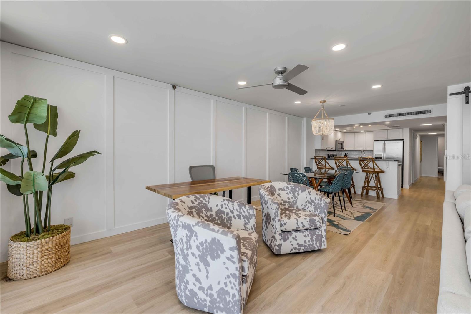 MOONTIDE CONDO - Residential