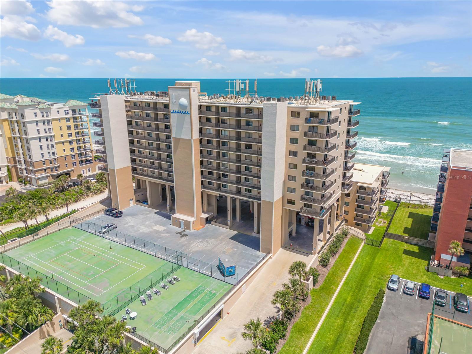 MOONTIDE CONDO - Residential