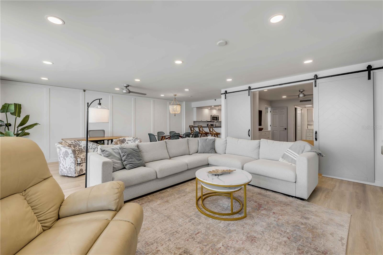 MOONTIDE CONDO - Residential