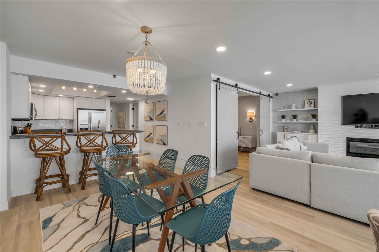 MOONTIDE CONDO - Residential