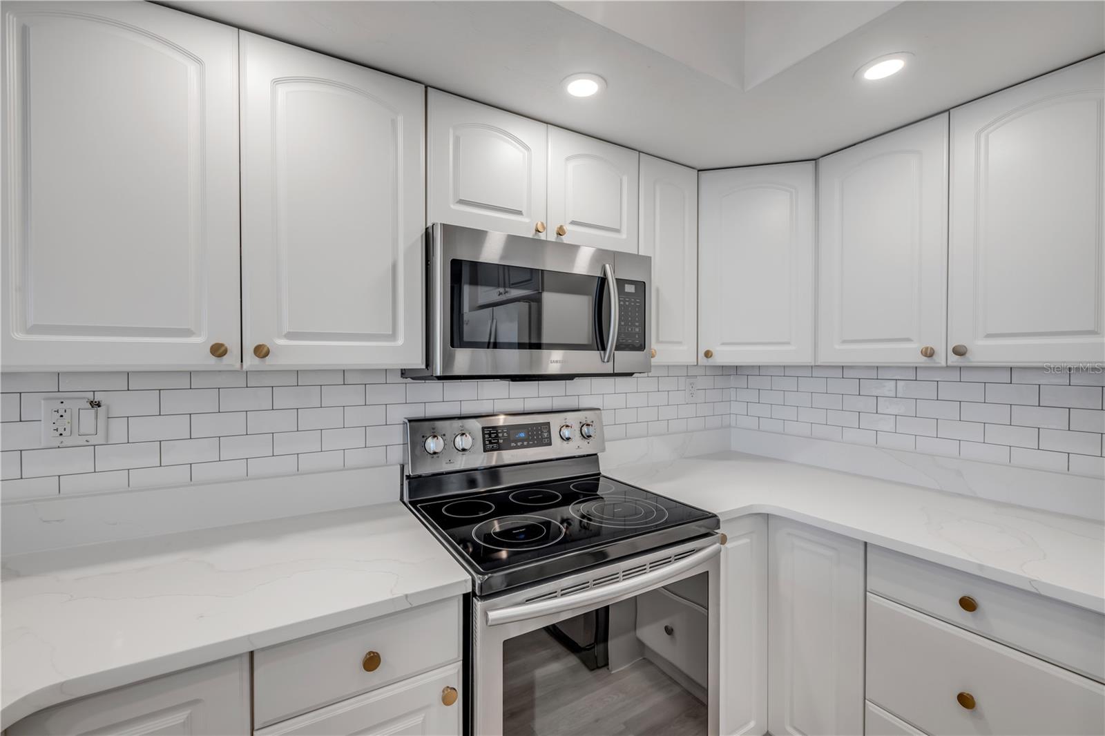 MOONTIDE CONDO - Residential