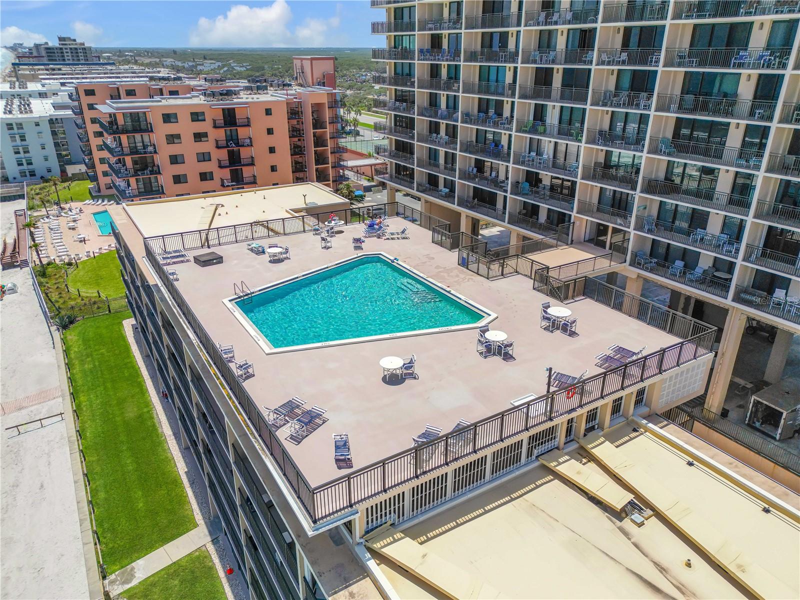 MOONTIDE CONDO - Residential