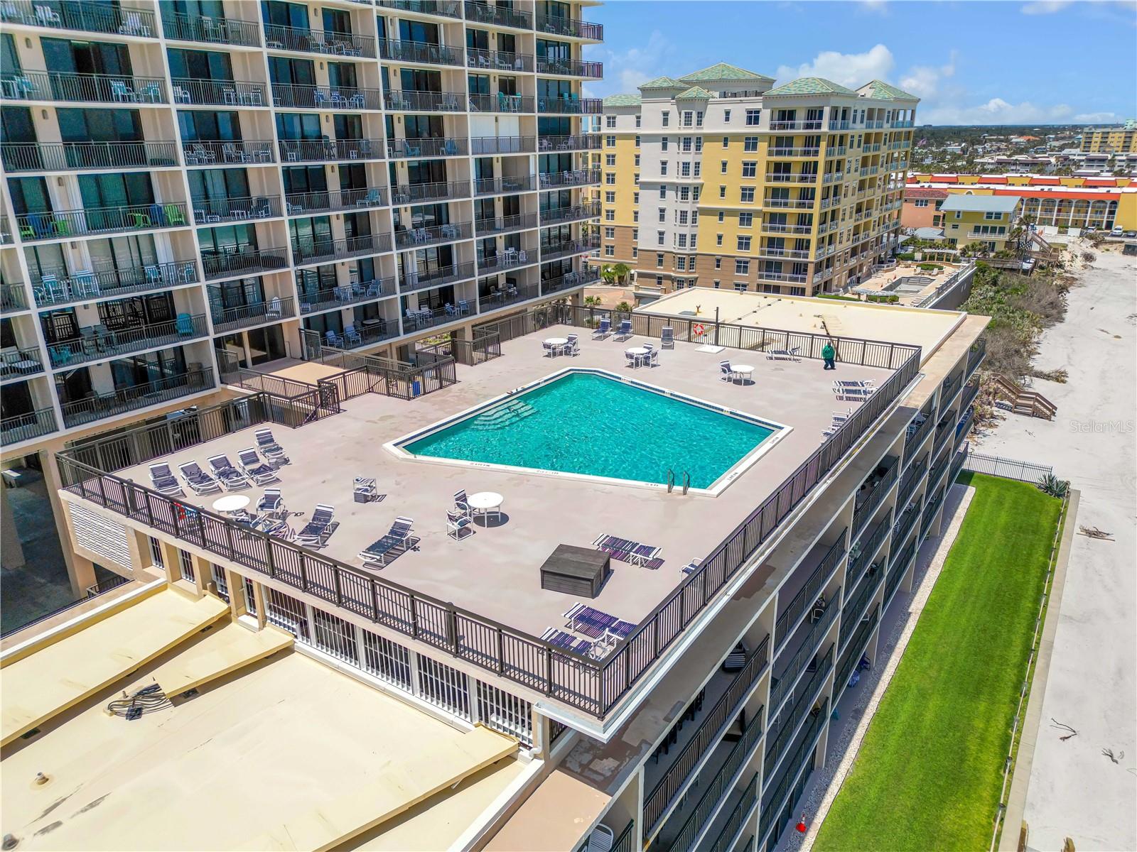 MOONTIDE CONDO - Residential