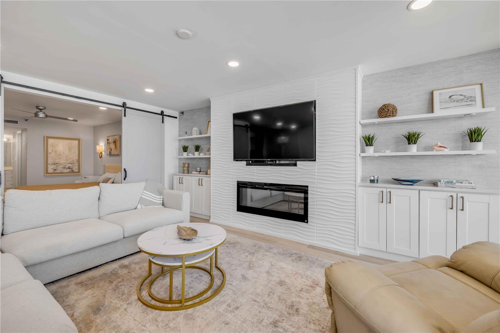 MOONTIDE CONDO - Residential