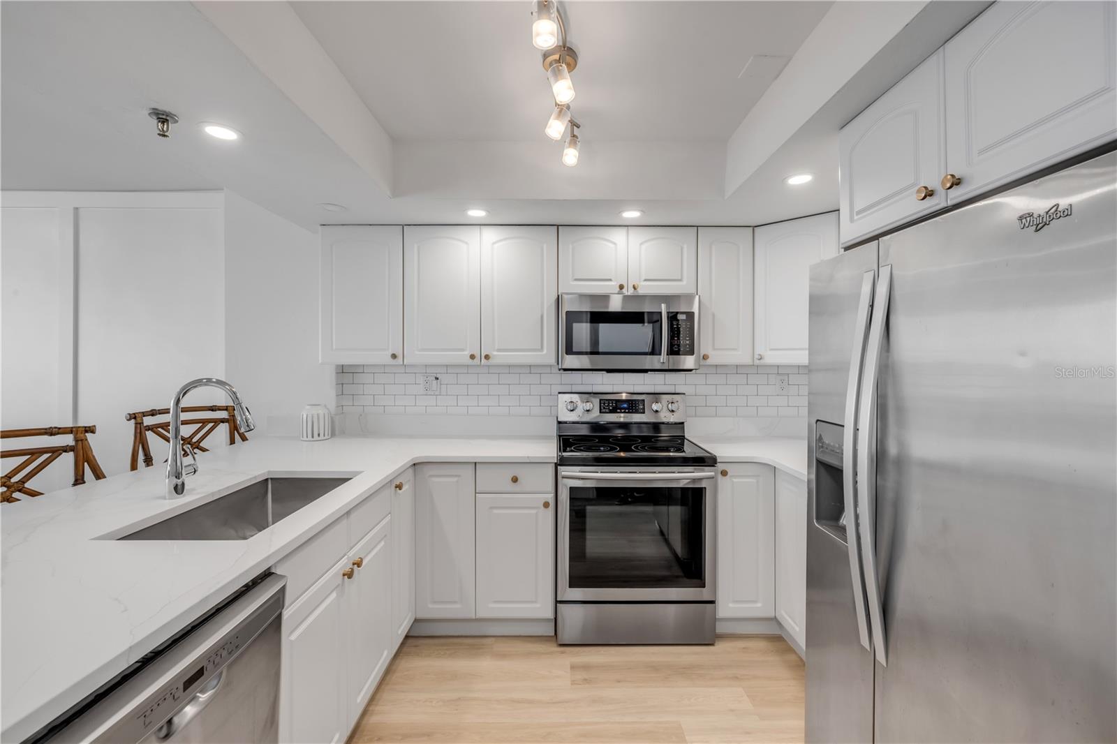 MOONTIDE CONDO - Residential