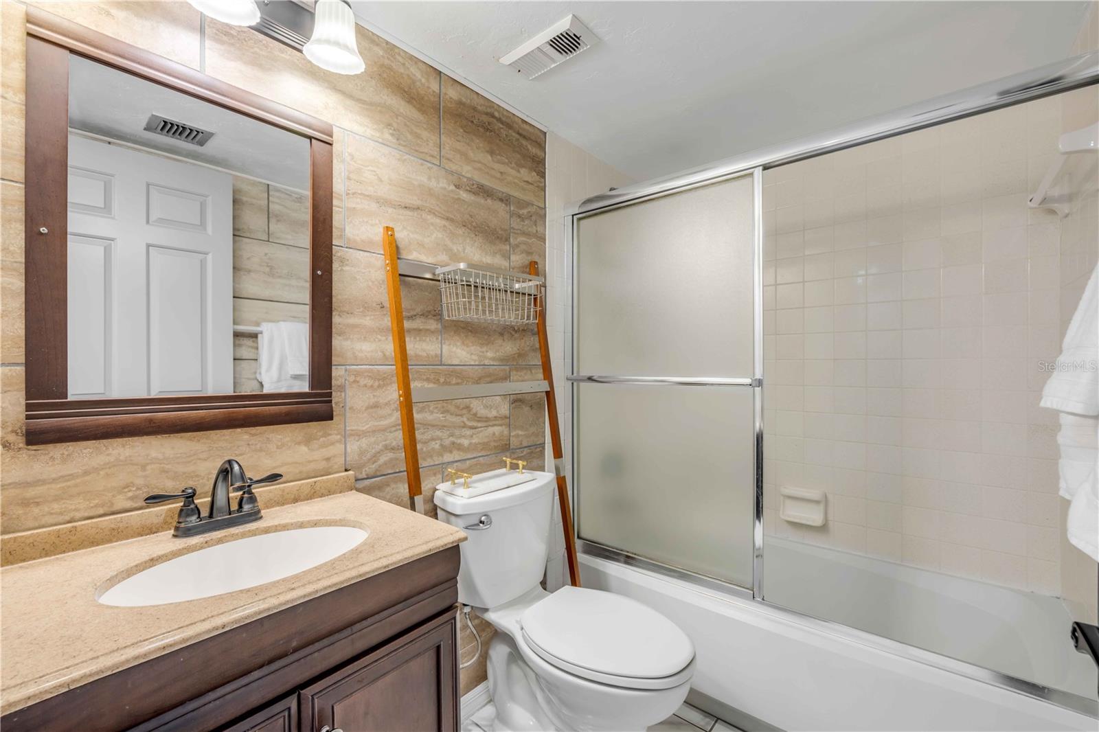 MOONTIDE CONDO - Residential