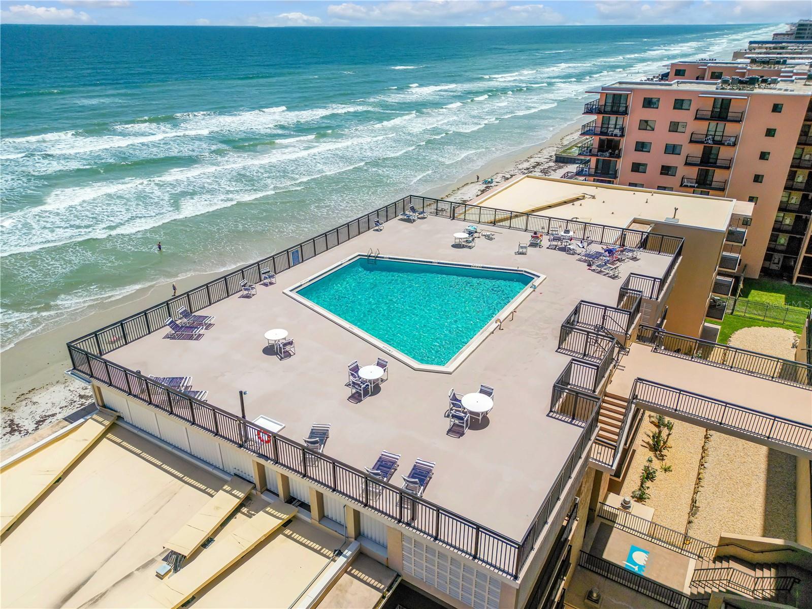 MOONTIDE CONDO - Residential