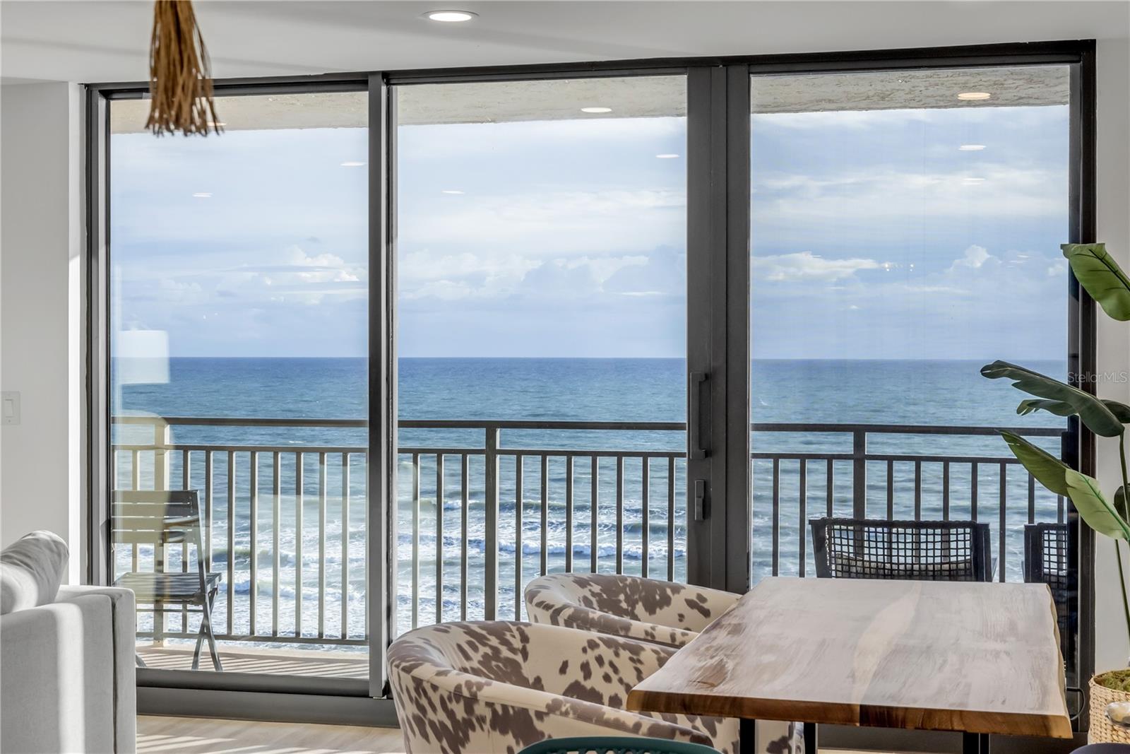 MOONTIDE CONDO - Residential