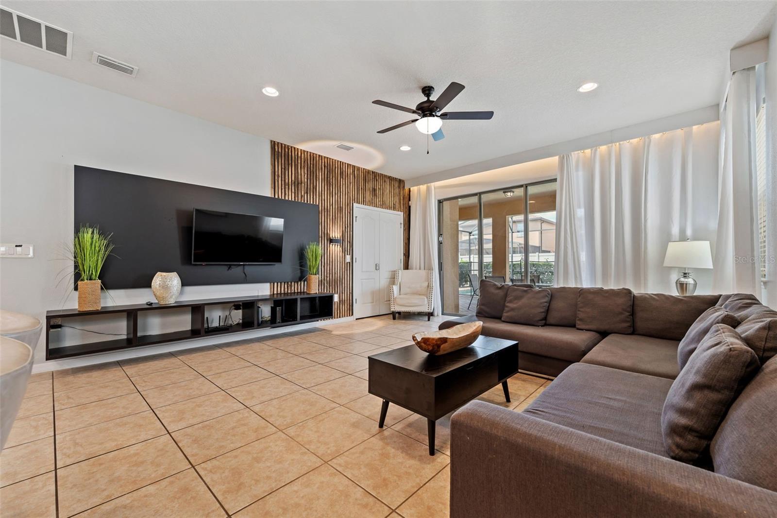 WINDSOR AT WESTSIDE PH 1 - Residential