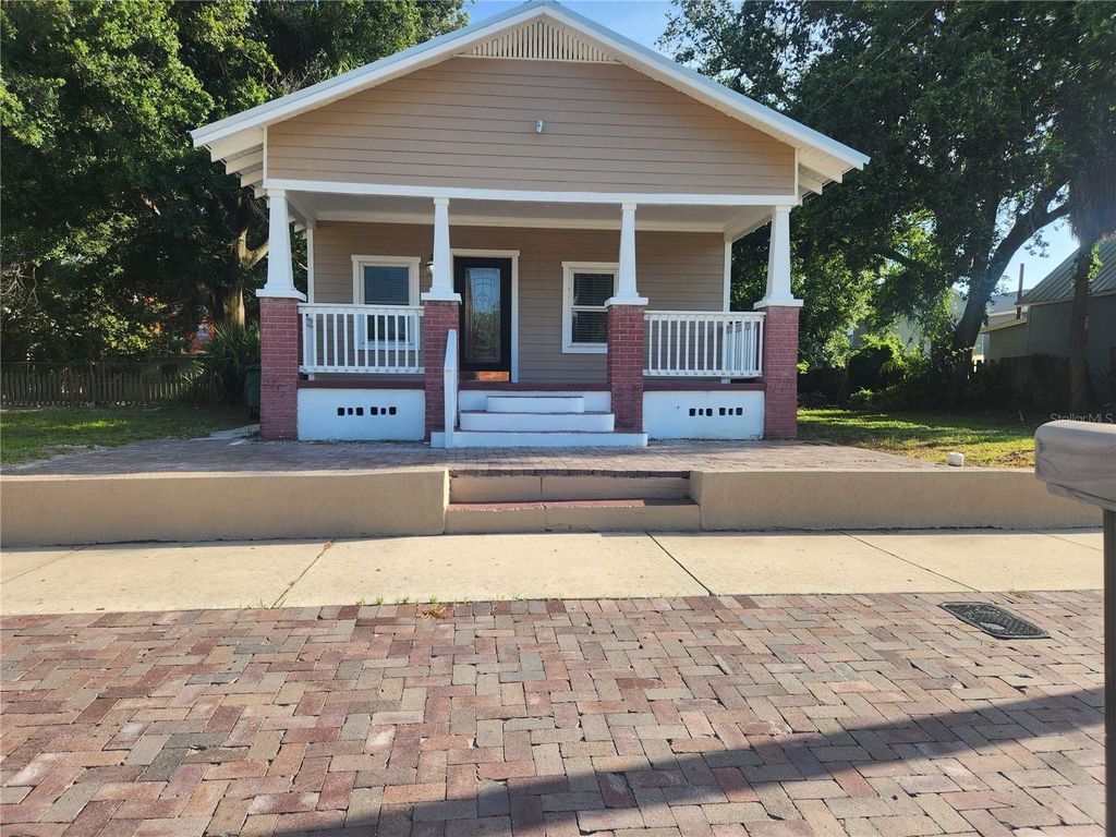 Photo of 1923 W Pine Street, Tampa, FL 33607 (MLS # TB8431627)