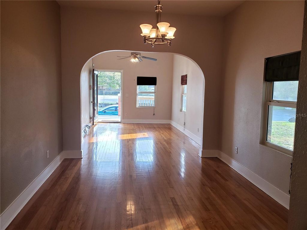 Photo of 1923 W Pine Street, Tampa, FL 33607 (MLS # TB8431627)