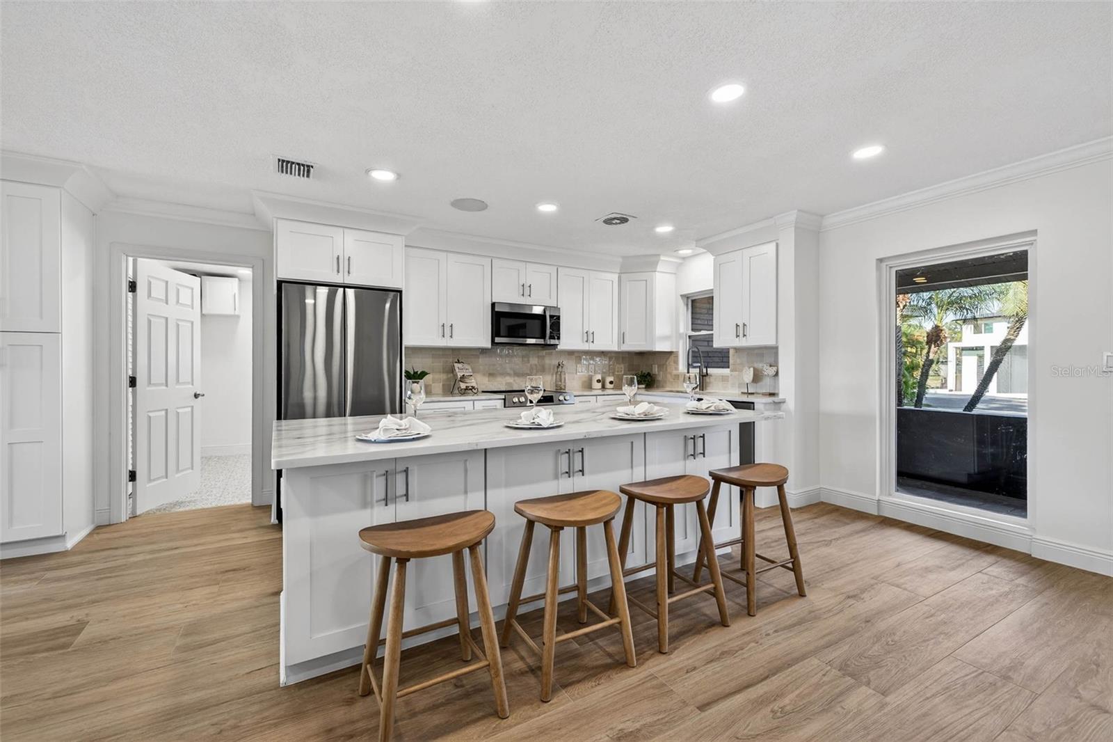 SHORE ACRES BUTTERFLY LAKE REP - Residential Lease