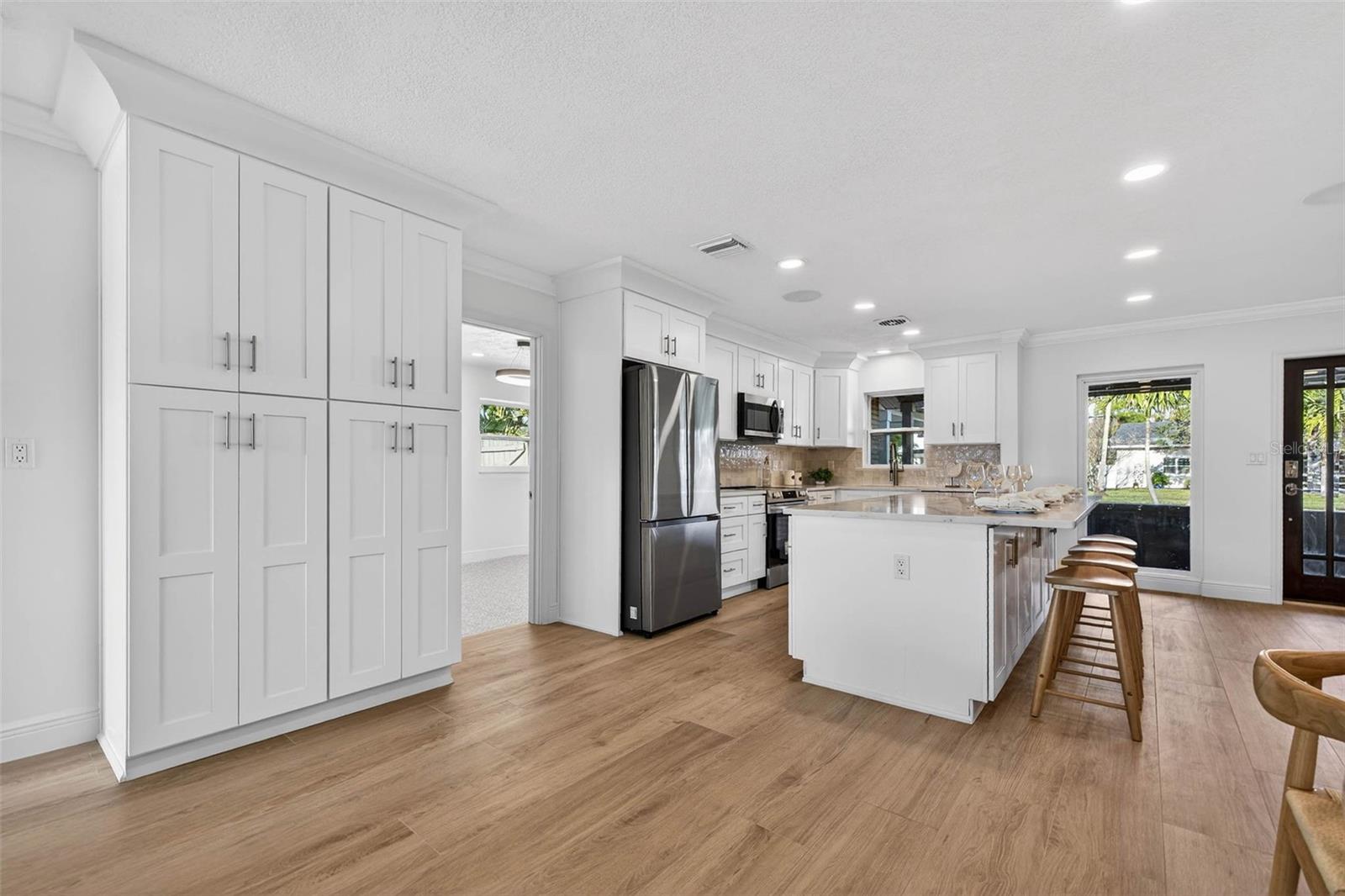 SHORE ACRES BUTTERFLY LAKE REP - Residential Lease