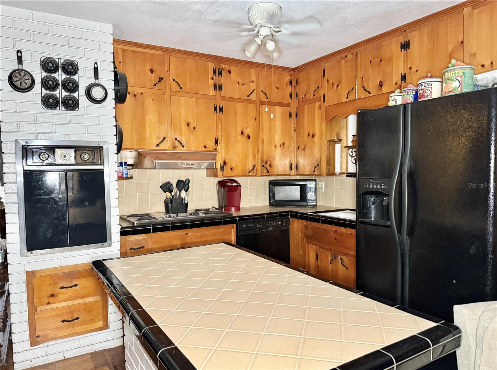 TEMPLE TERRACE ESTATES - Residential