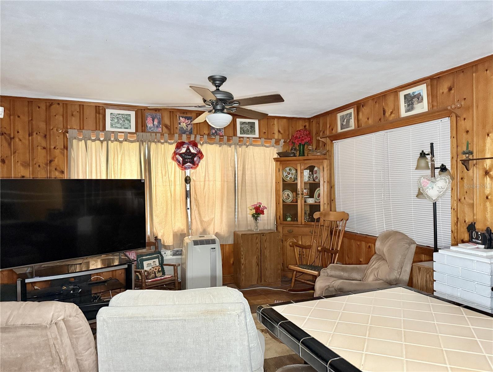 TEMPLE TERRACE ESTATES - Residential