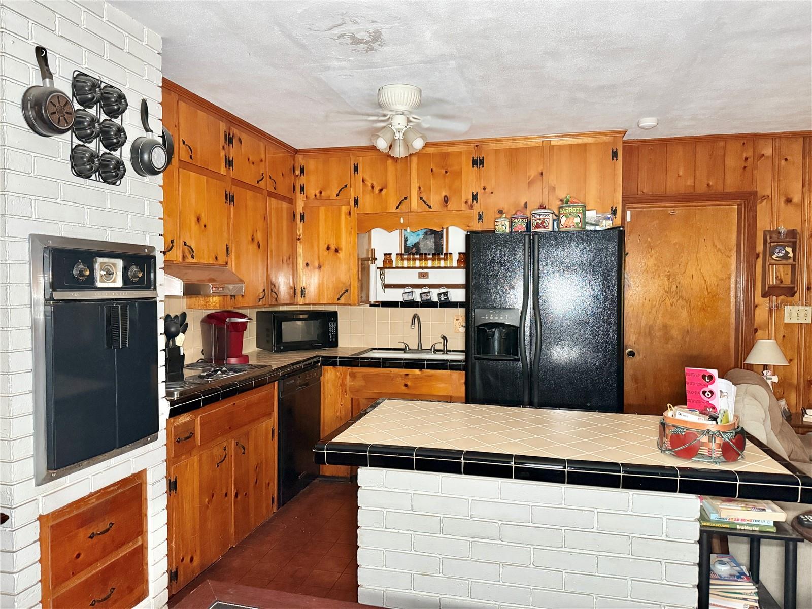 TEMPLE TERRACE ESTATES - Residential