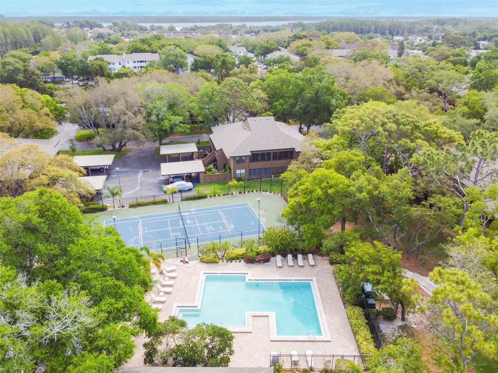 GLENEAGLES I CONDO - Residential